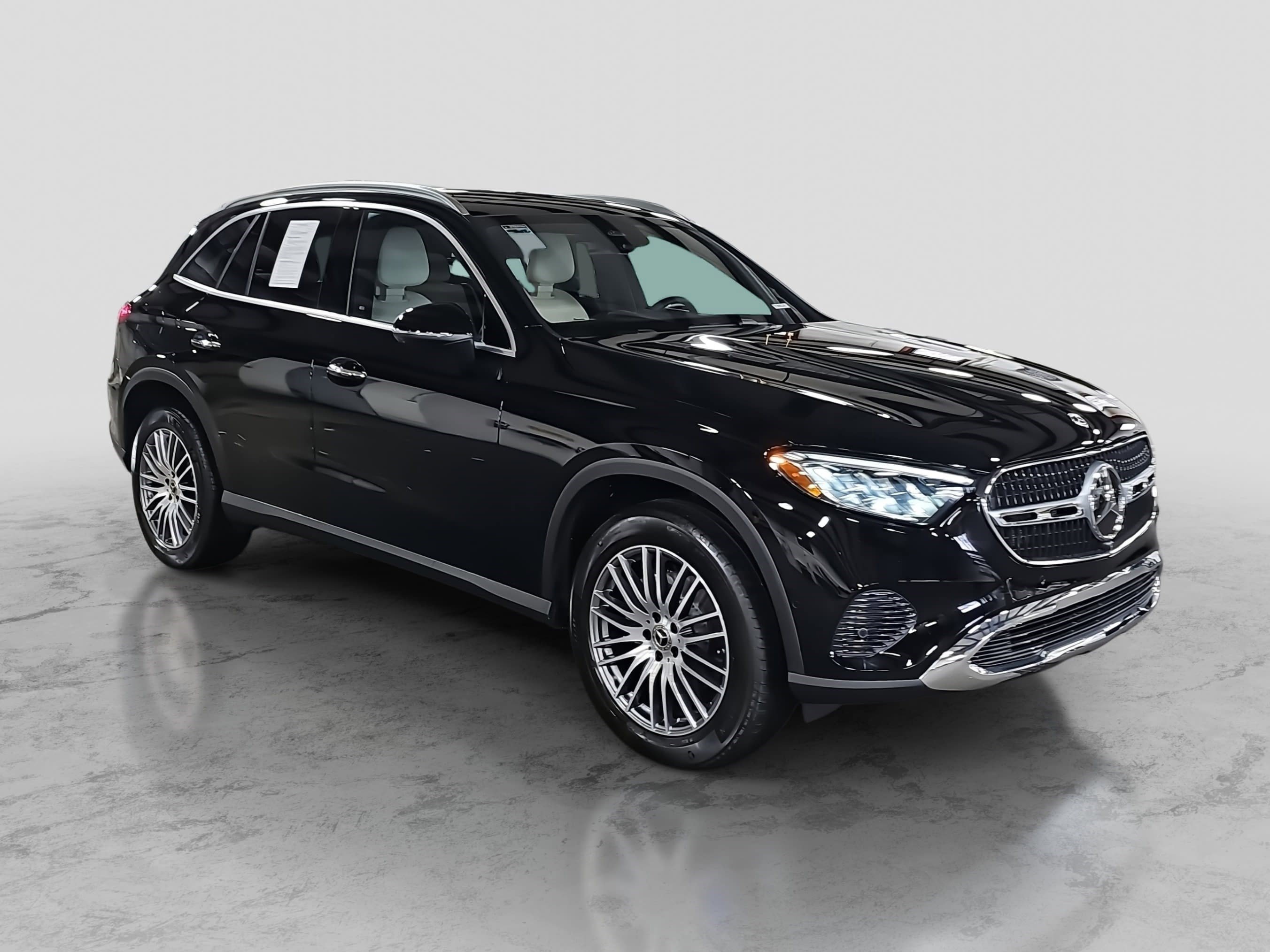 Certified 2026 Mercedes-Benz GLC 300 GLC 300 image 4