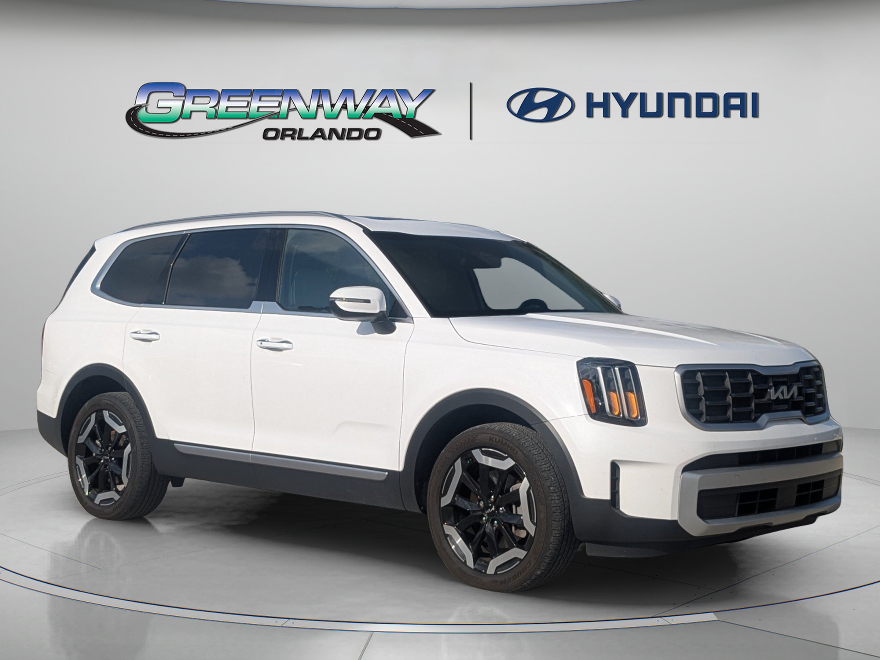 Used 2024 Kia Telluride S w/ S Sunroof Package