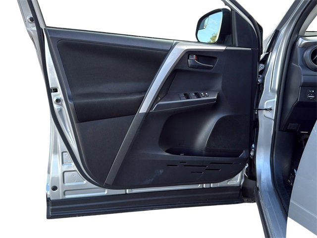 Certified 2018 Toyota RAV4 LE image 27