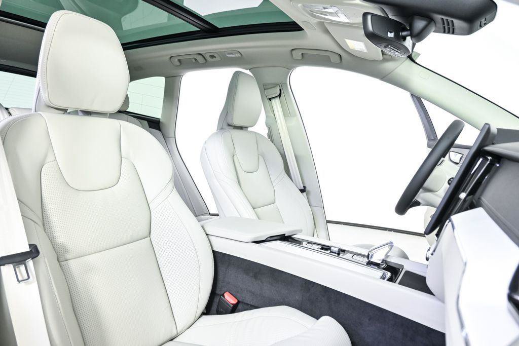 New 2026 Volvo XC60 T8 Ultra w/ Protection Package Premier AWD/4WD image 22