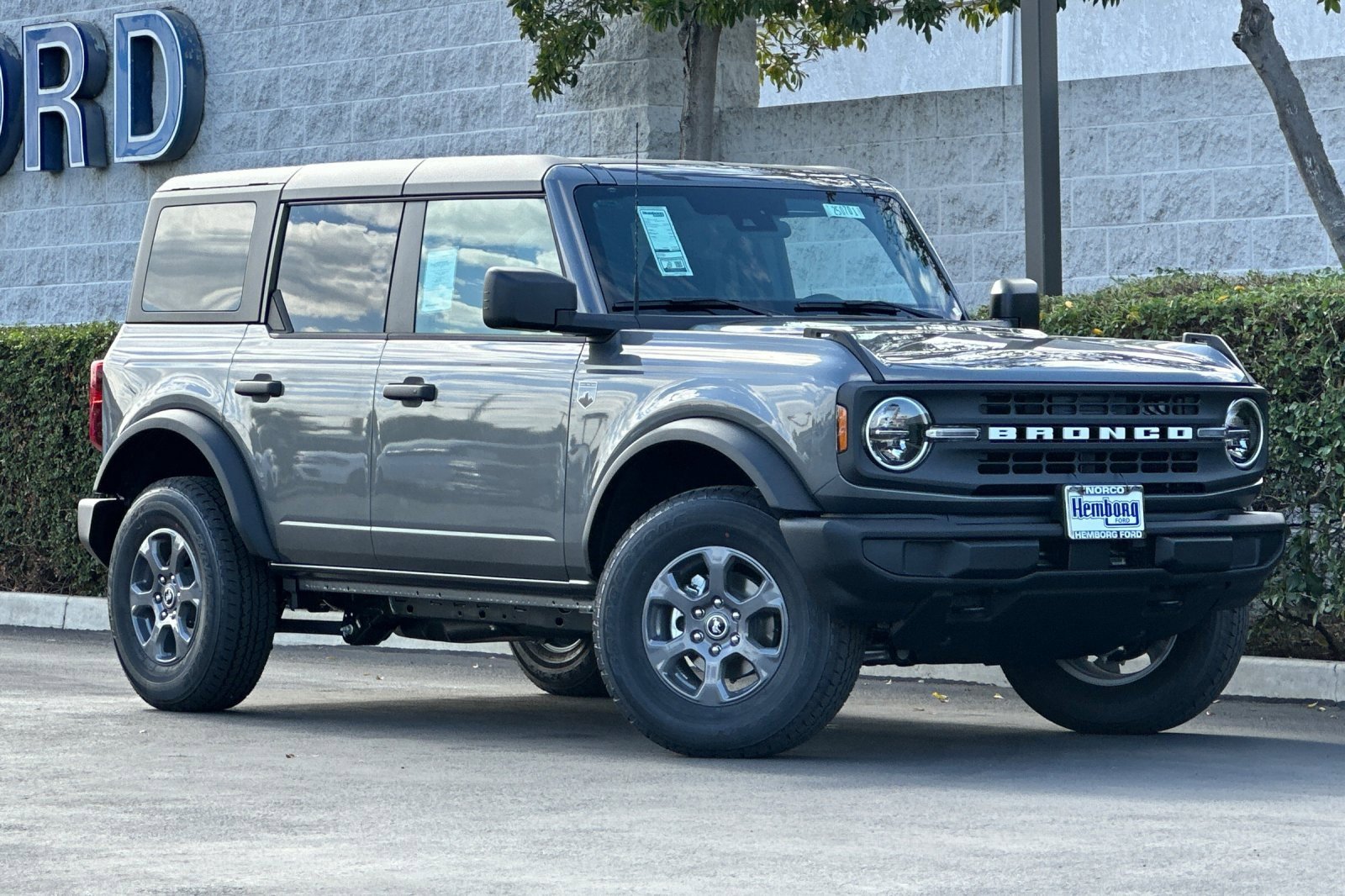 New 2025 Ford Bronco Big Bend image 2