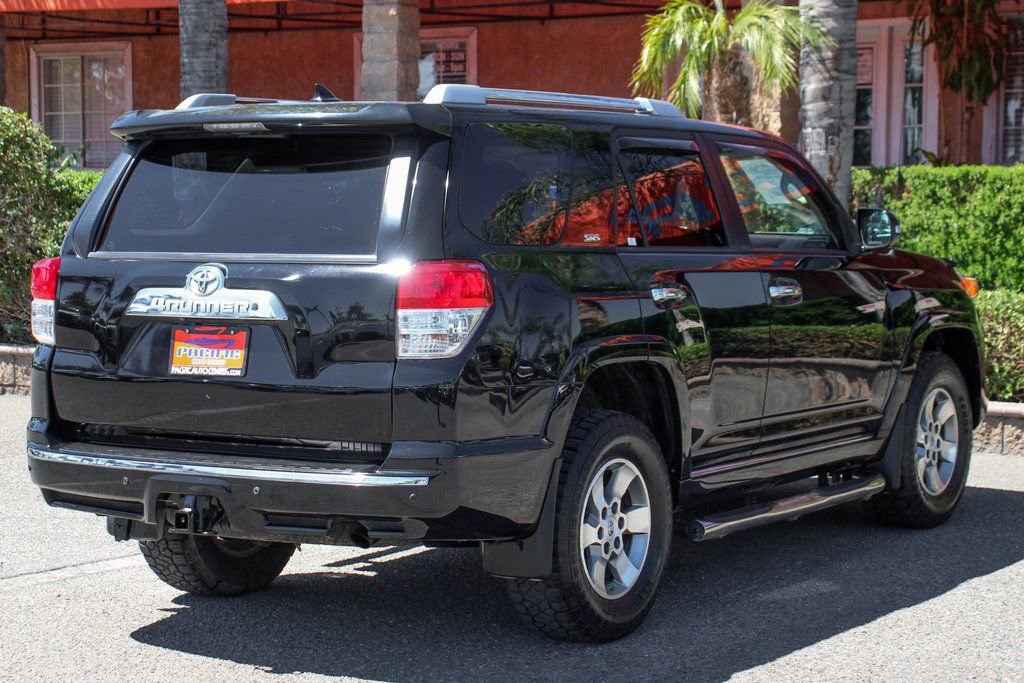 Used 2013 Toyota 4Runner SR5 w/ Convenience Pkg image 9