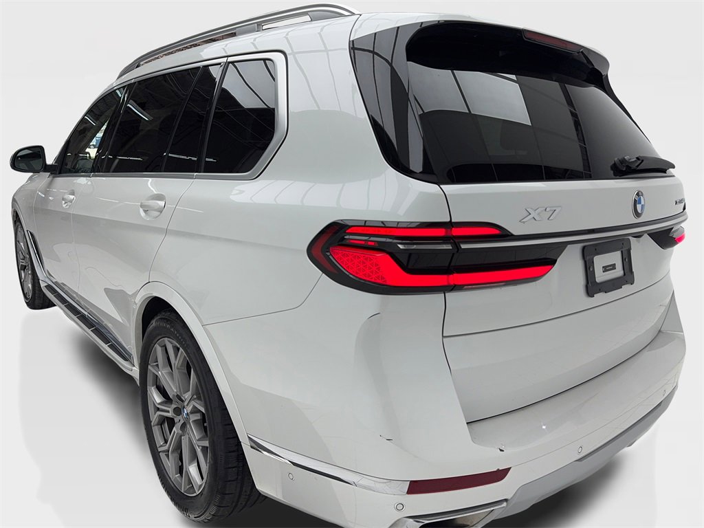 Used 2024 BMW X7 xDrive40i image 10
