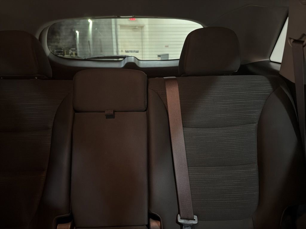 Used 2015 Kia Sorento LX image 16