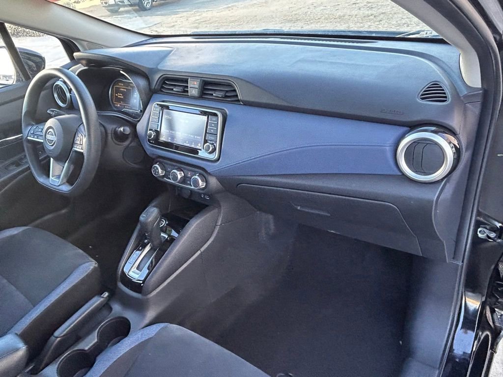 Used 2023 Nissan Versa SV image 30