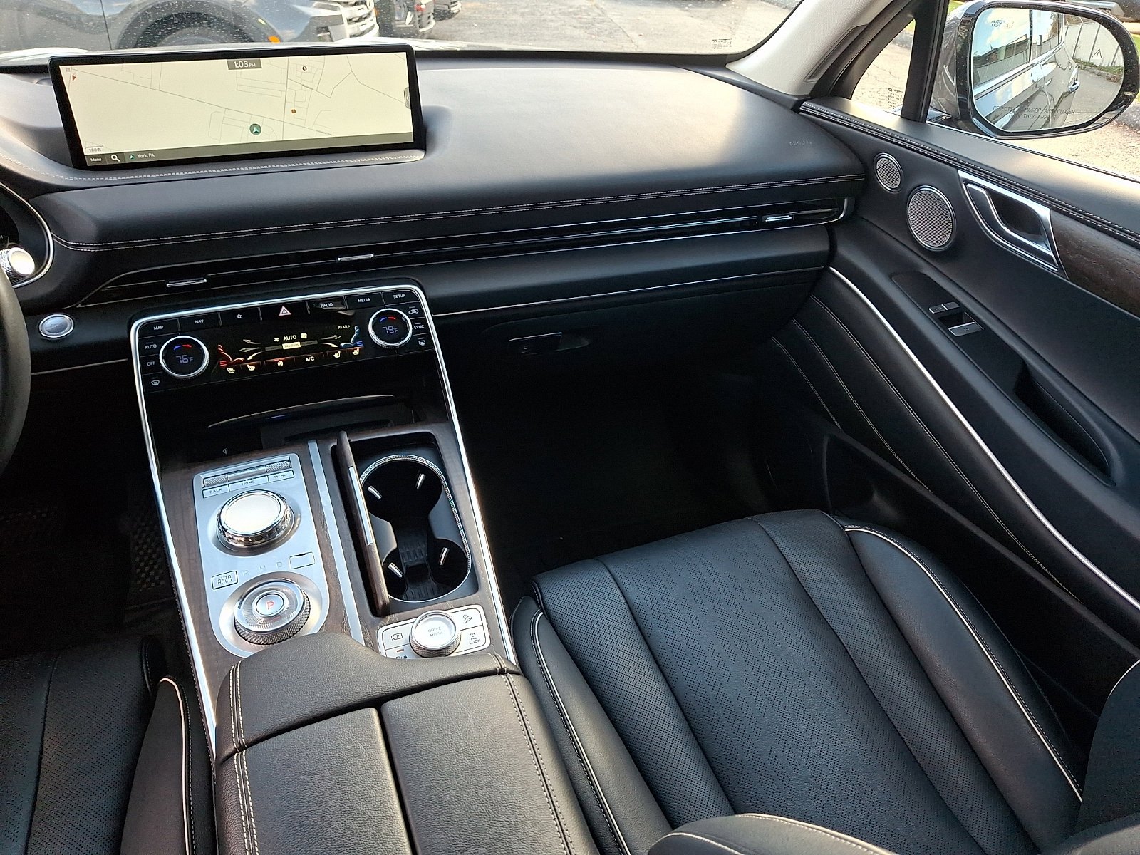 Used 2023 Genesis GV80 2.5T w/ Prestige 20" Package image 16