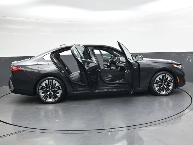 New 2026 BMW i5 eDrive40 AWD/4WD image 39