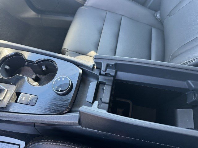 Used 2024 Nissan Rogue SL w/ SL Premium Package image 24