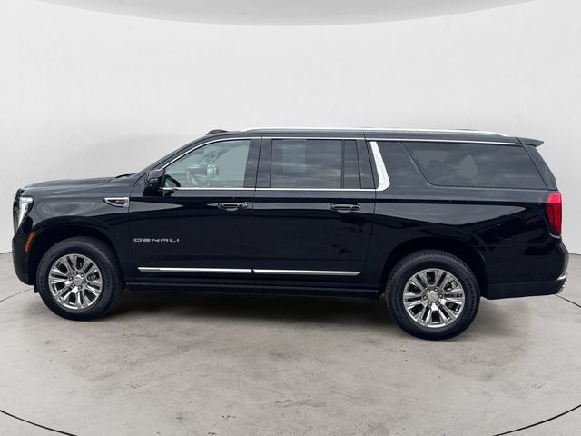 Used 2026 GMC Yukon XL Denali w/ Sun & Power Step Package AWD/4WD image 8