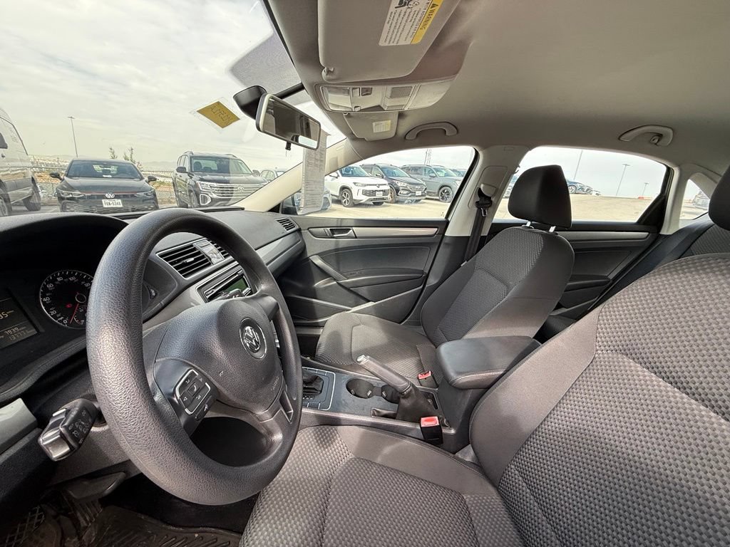 Used 2013 Volkswagen Passat 2.5 S FWD image 17