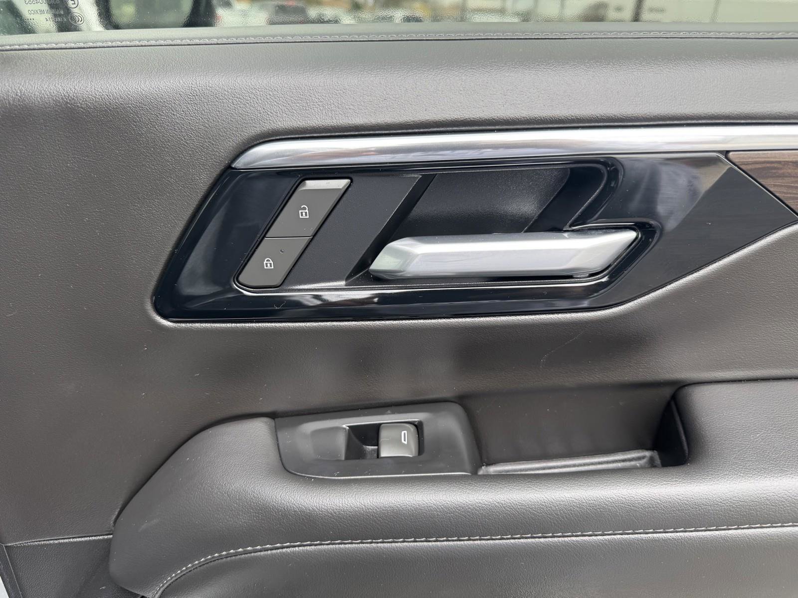 Used 2025 Chevrolet Tahoe LT image 35