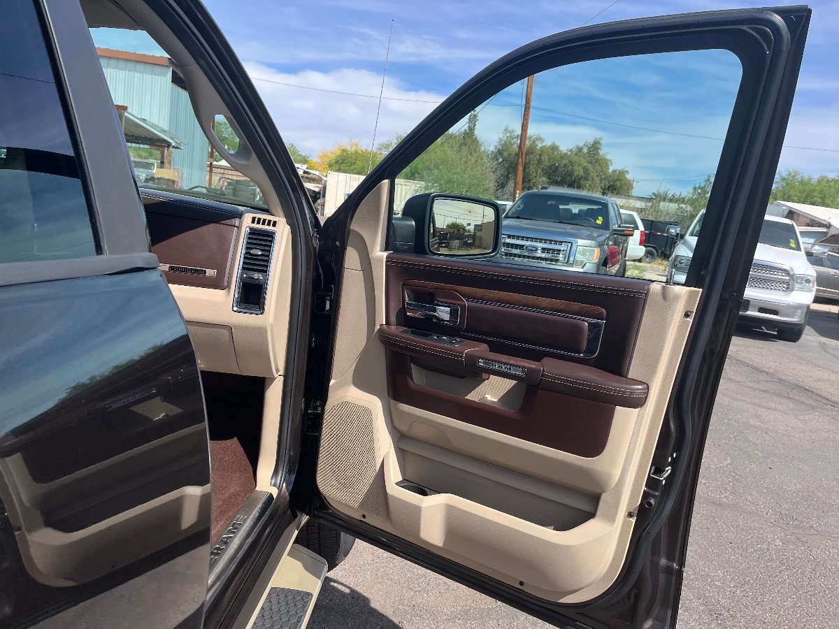 Used 2016 RAM 1500 Laramie Longhorn w/ Convenience Group AWD/4WD image 38