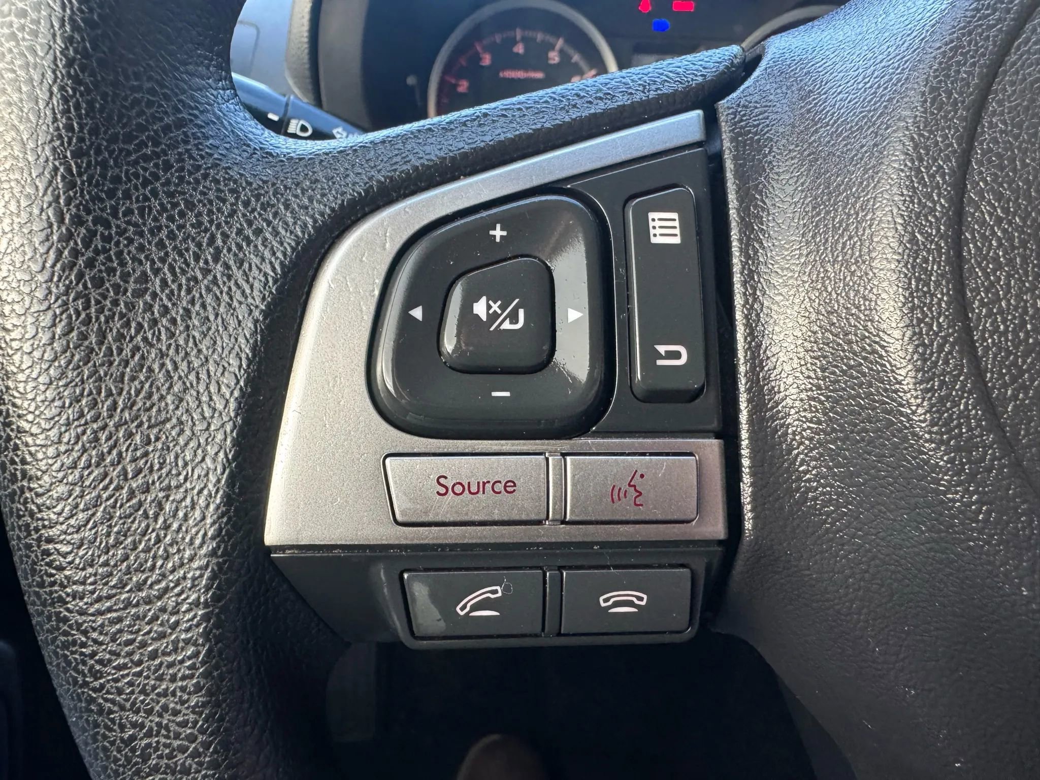 Used 2017 Subaru Forester 2.5i Premium w/ All-Weather Package image 23