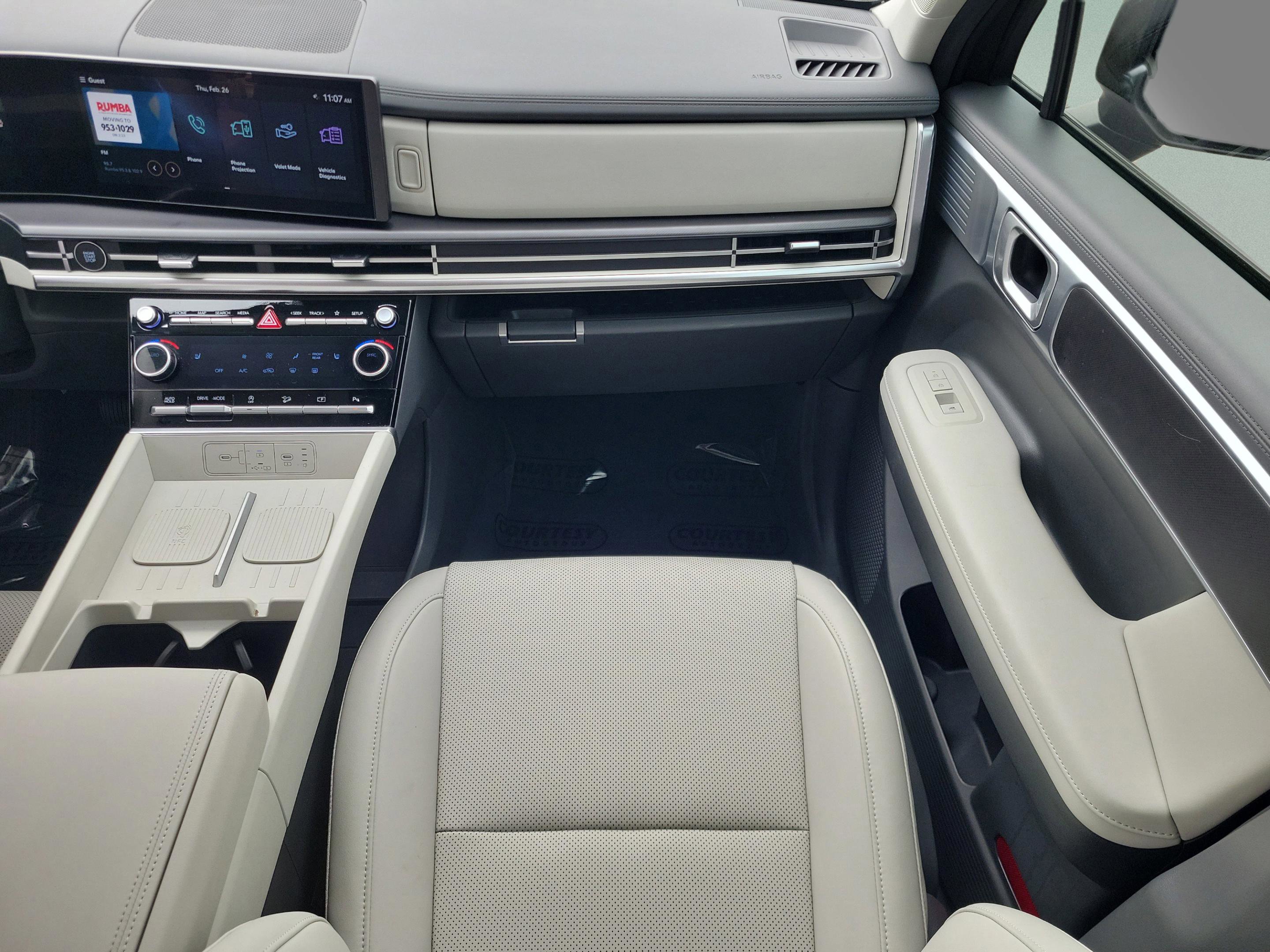 Certified 2025 Hyundai Santa Fe SEL image 17