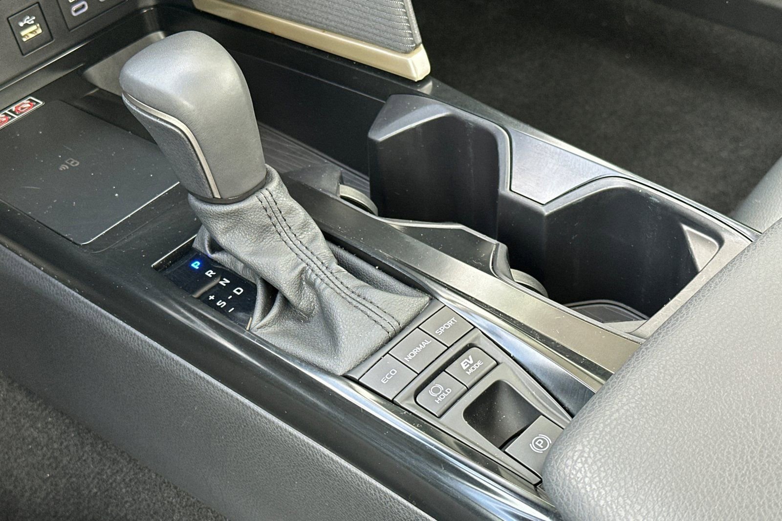 Certified 2026 Toyota Camry SE w/ Multimedia Upgrade Package FWD image 33