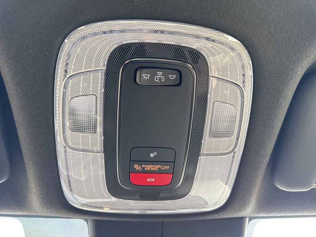 Used 2025 Hyundai Elantra SEL w/ Cargo Package image 24