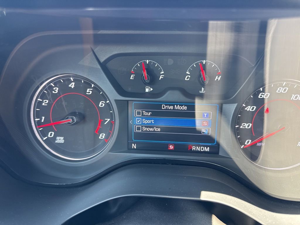 Used 2023 Chevrolet Camaro LT RWD image 19