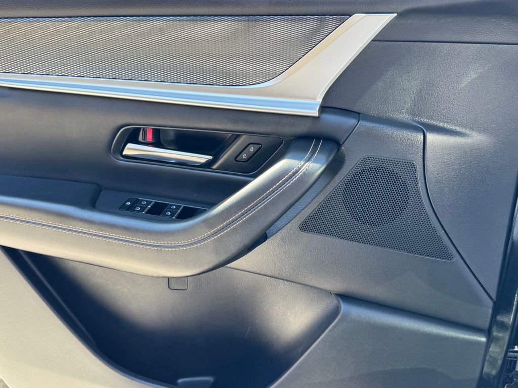 Used 2024 MAZDA CX-90 3.3 Turbo w/ Premium Package image 17