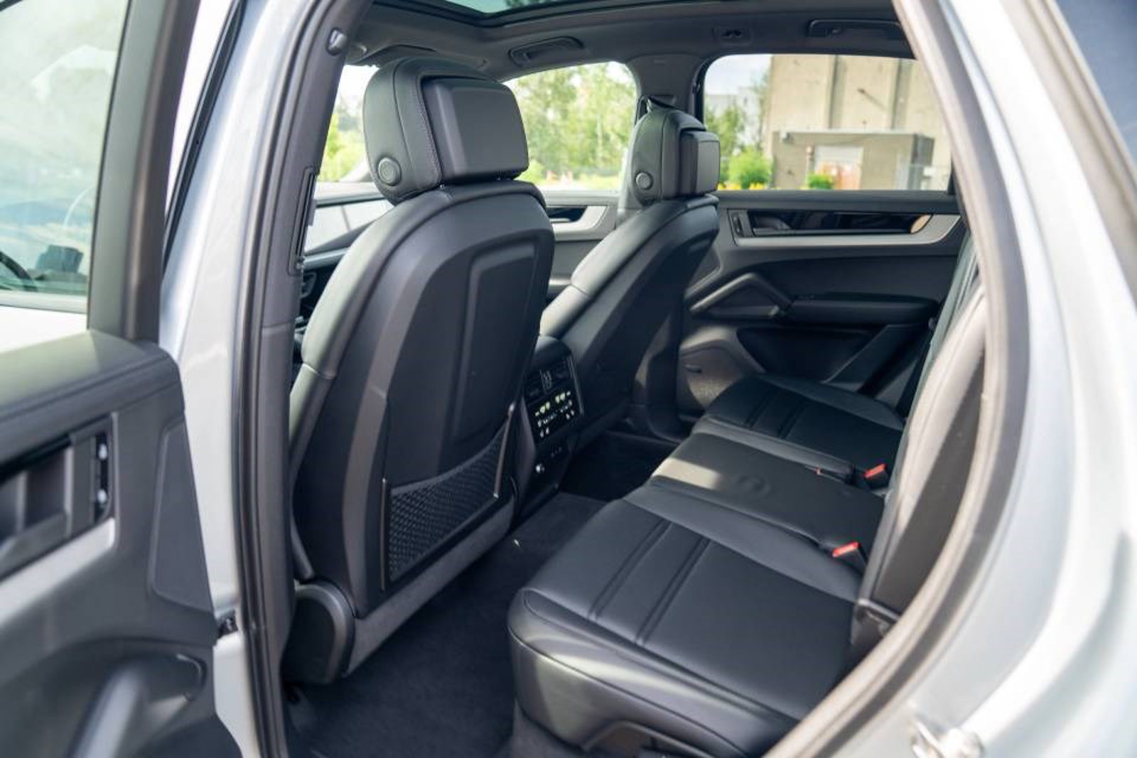 New 2026 Porsche Cayenne AWD/4WD image 22