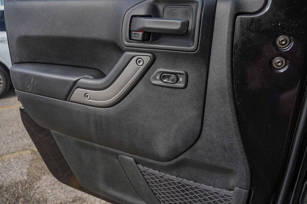 Used 2018 Jeep Wrangler Sport image 29