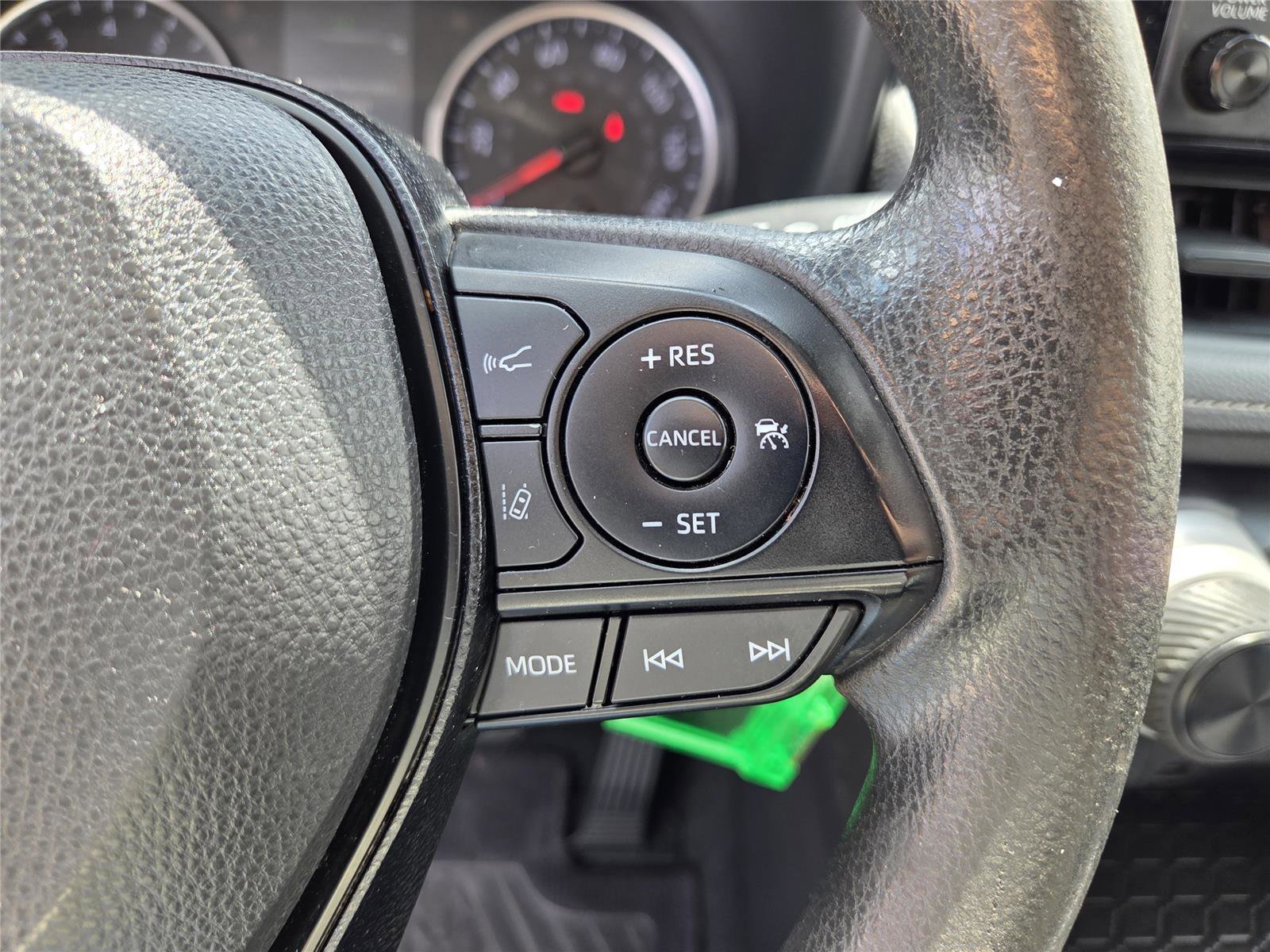 Used 2019 Toyota RAV4 LE image 22