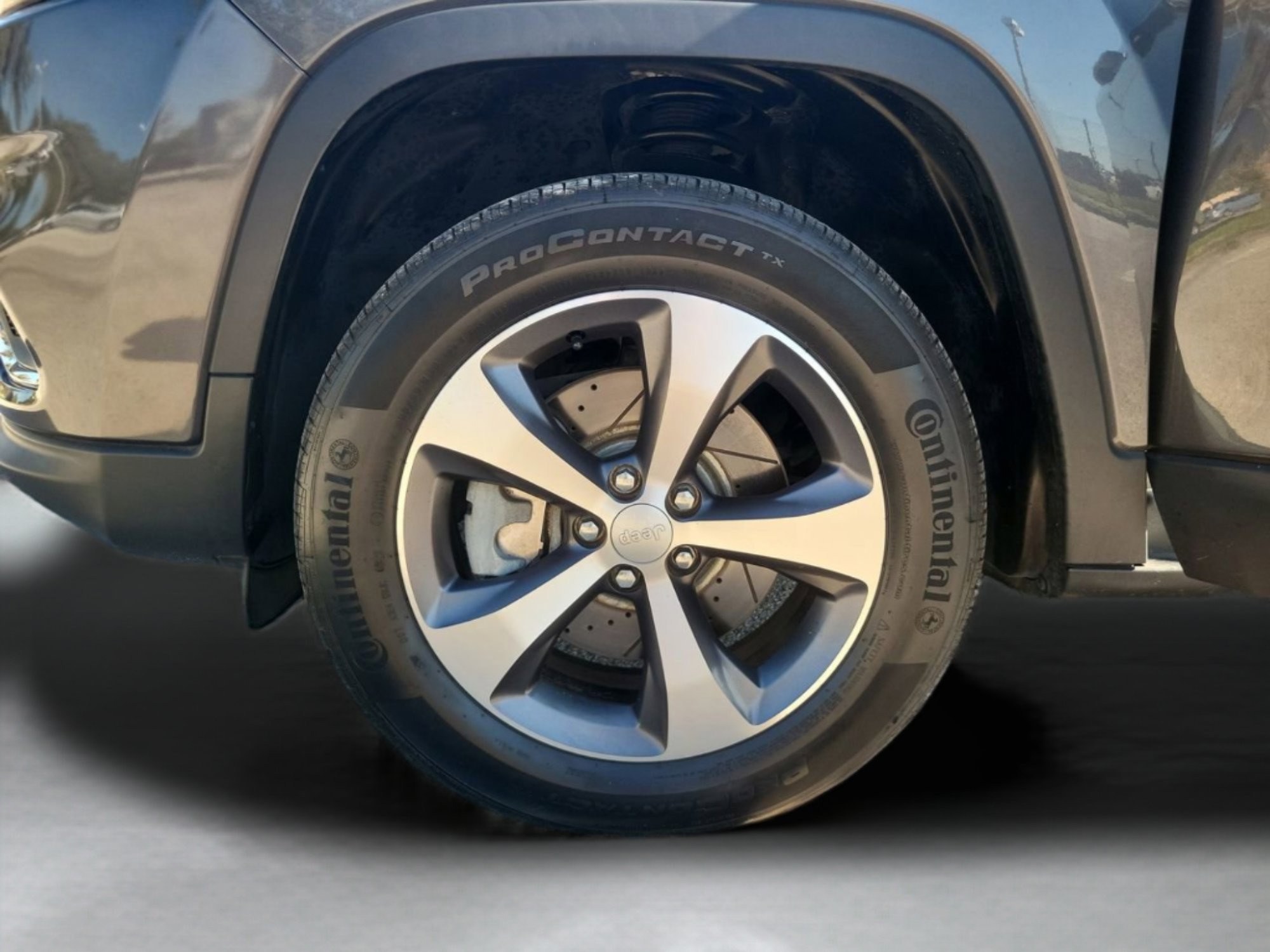 Used 2022 Jeep Cherokee Limited image 30