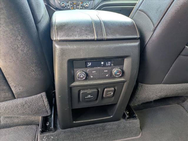 Used 2023 Chevrolet Traverse Premier w/ Redline Edition FWD image 16