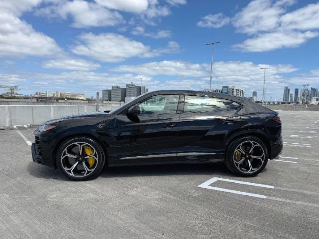 Used 2020 Lamborghini Urus image 4