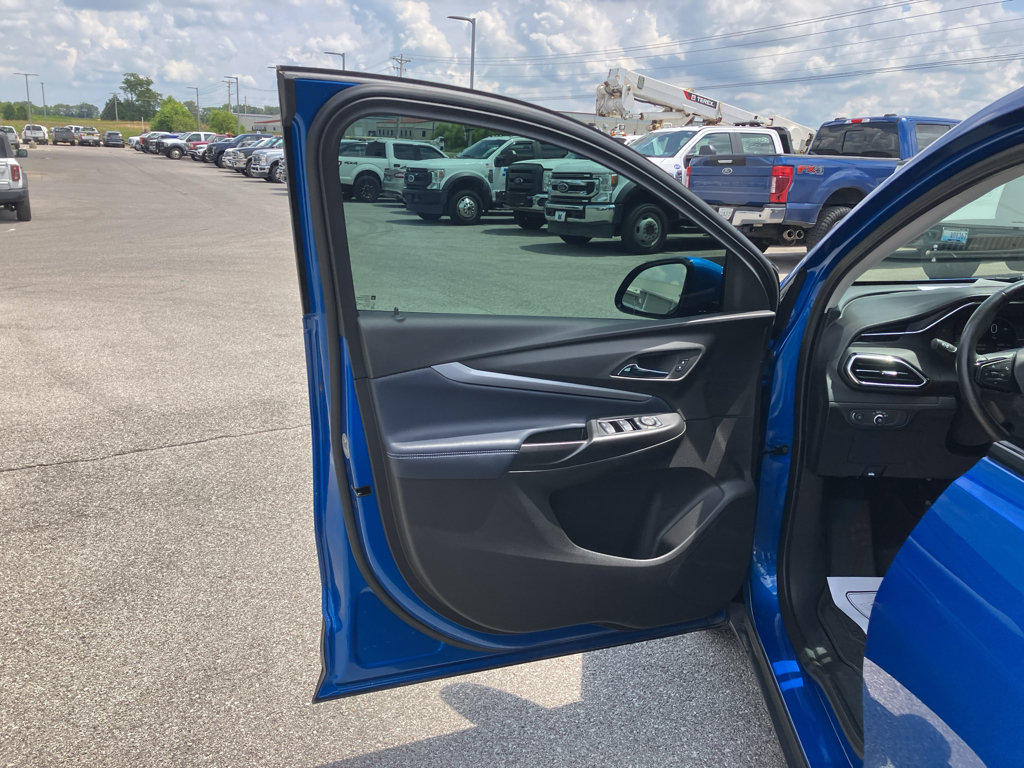 Used 2022 Chevrolet Bolt EUV LT w/ Convenience Package FWD image 25