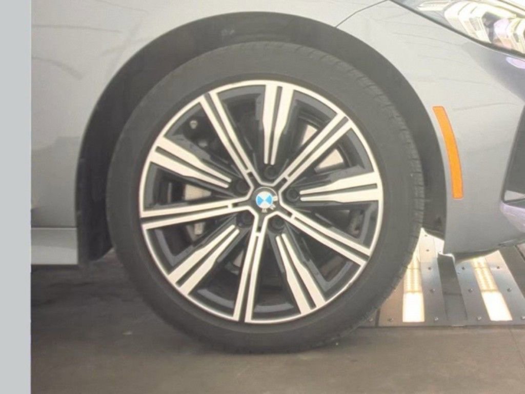 Used 2025 BMW 330i xDrive Sedan image 21