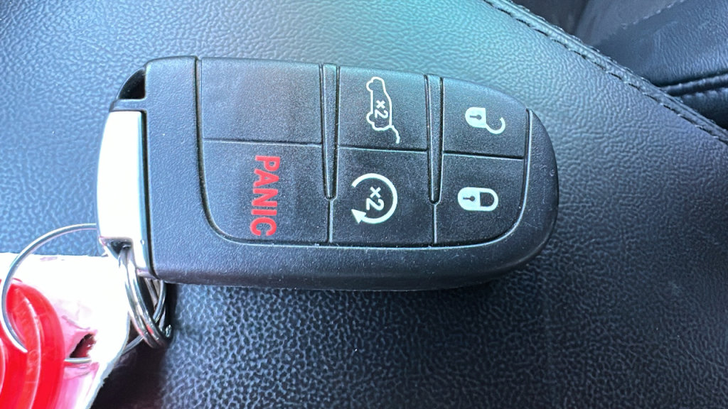 Used 2021 Jeep Grand Cherokee Laredo X image 29