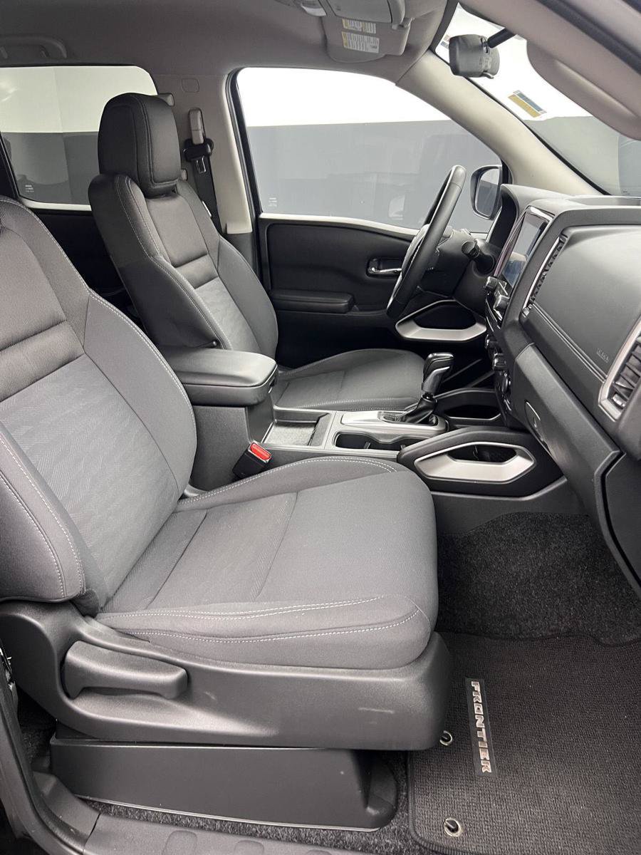 Used 2022 Nissan Frontier SV RWD image 26