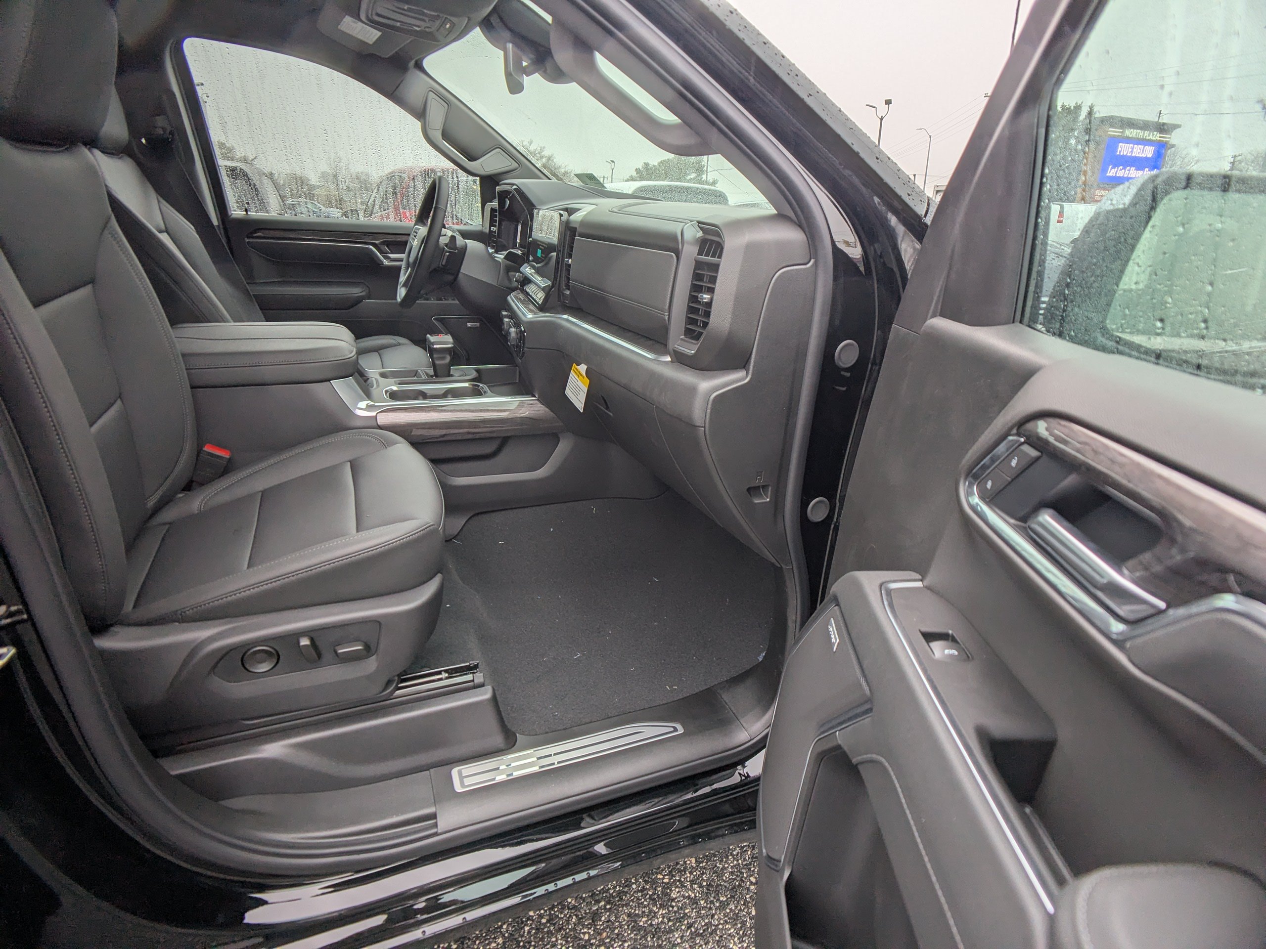 New 2026 Chevrolet Silverado 1500 LTZ w/ LPO, Dark Essentials Package AWD/4WD image 10