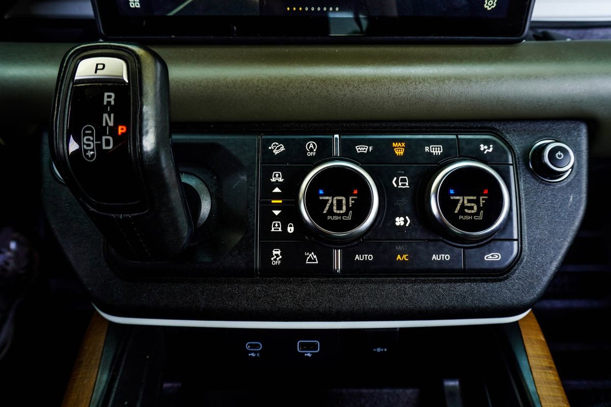 Used 2021 Land Rover Defender 110 X-Dynamic HSE image 22