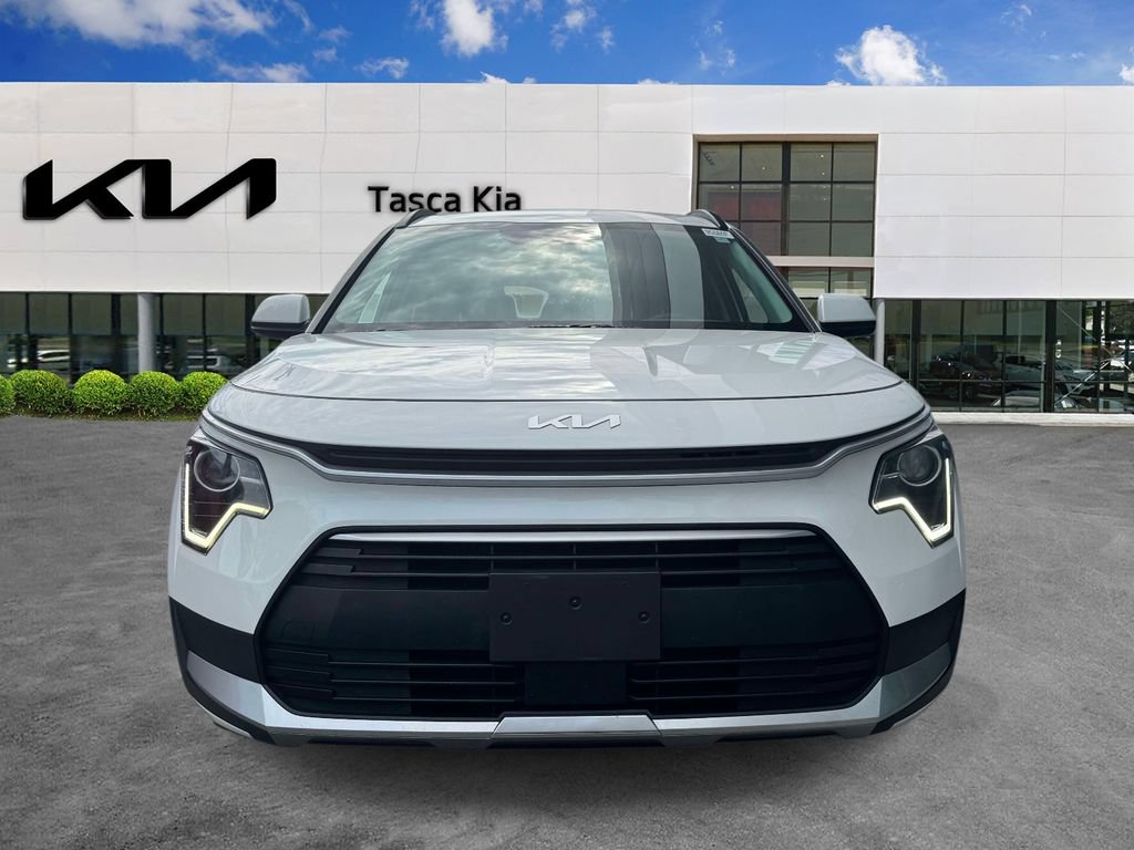 Used 2023 Kia Niro EX FWD image 2