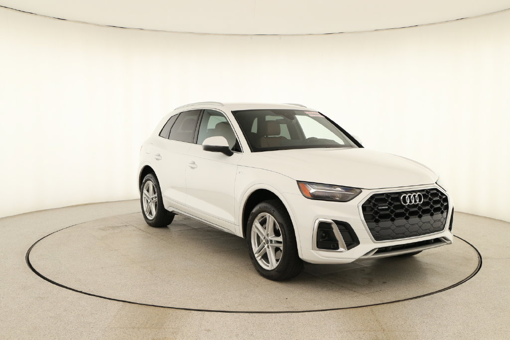 Certified 2024 Audi Q5 e Premium AWD/4WD image 10
