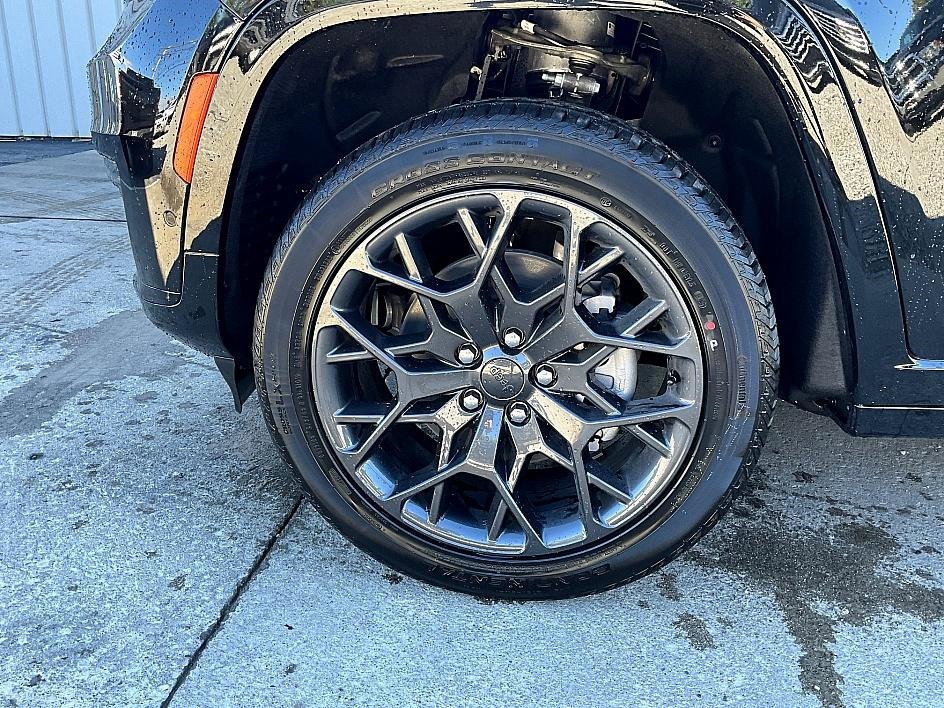 New 2025 Jeep Grand Cherokee L Summit image 13