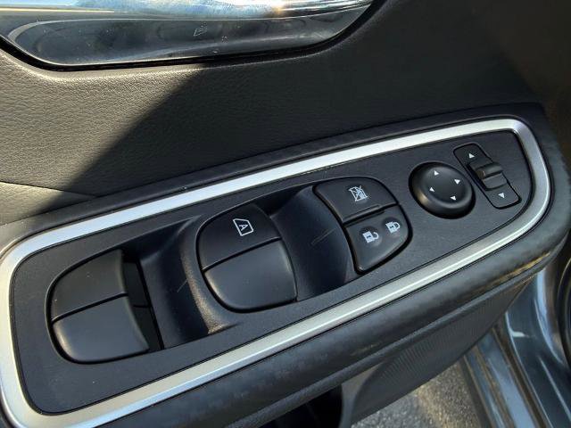 New 2025 Nissan Versa SR w/ Trunk Package image 20