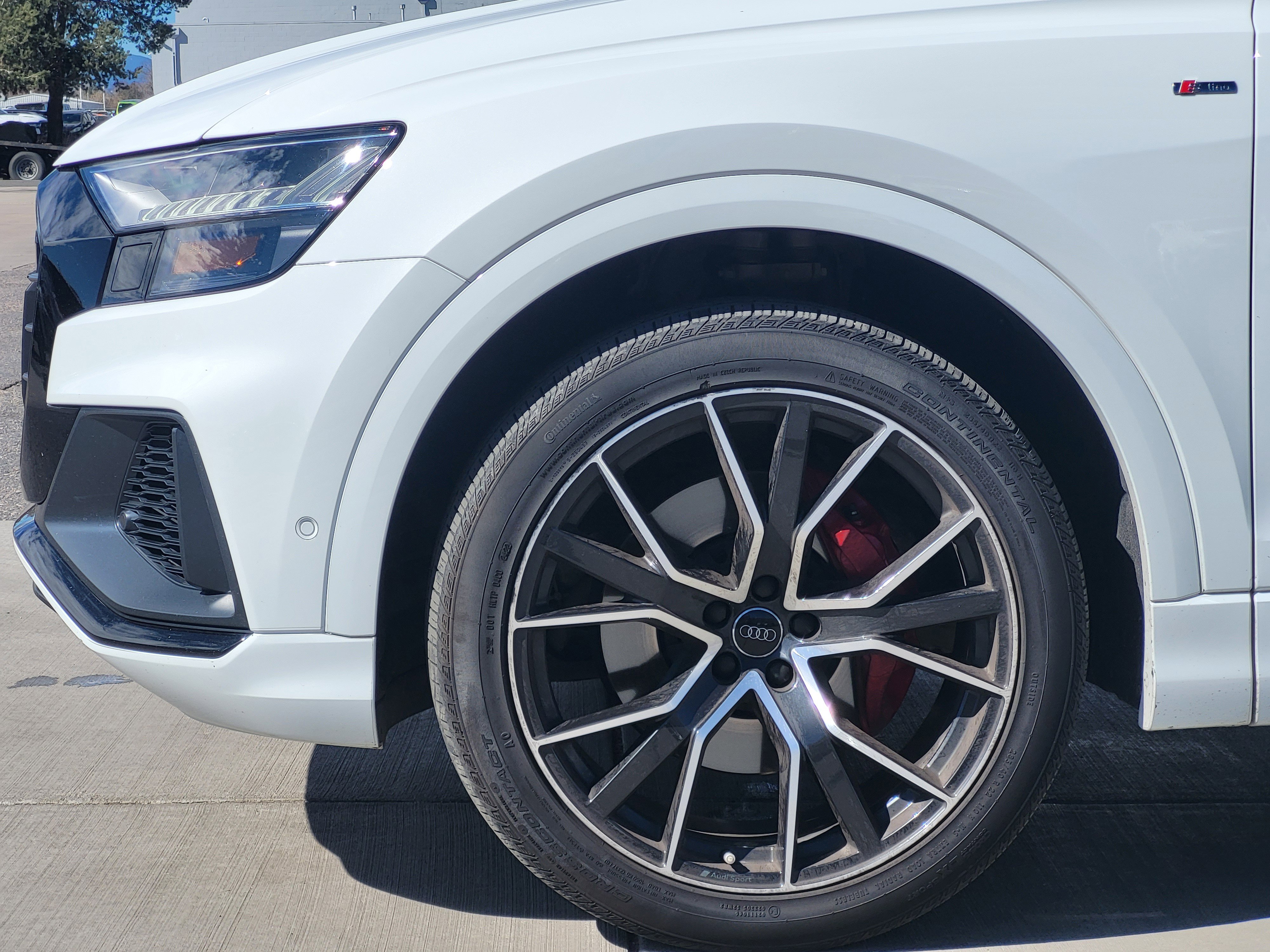 Used 2020 Audi Q8 Premium Plus image 25