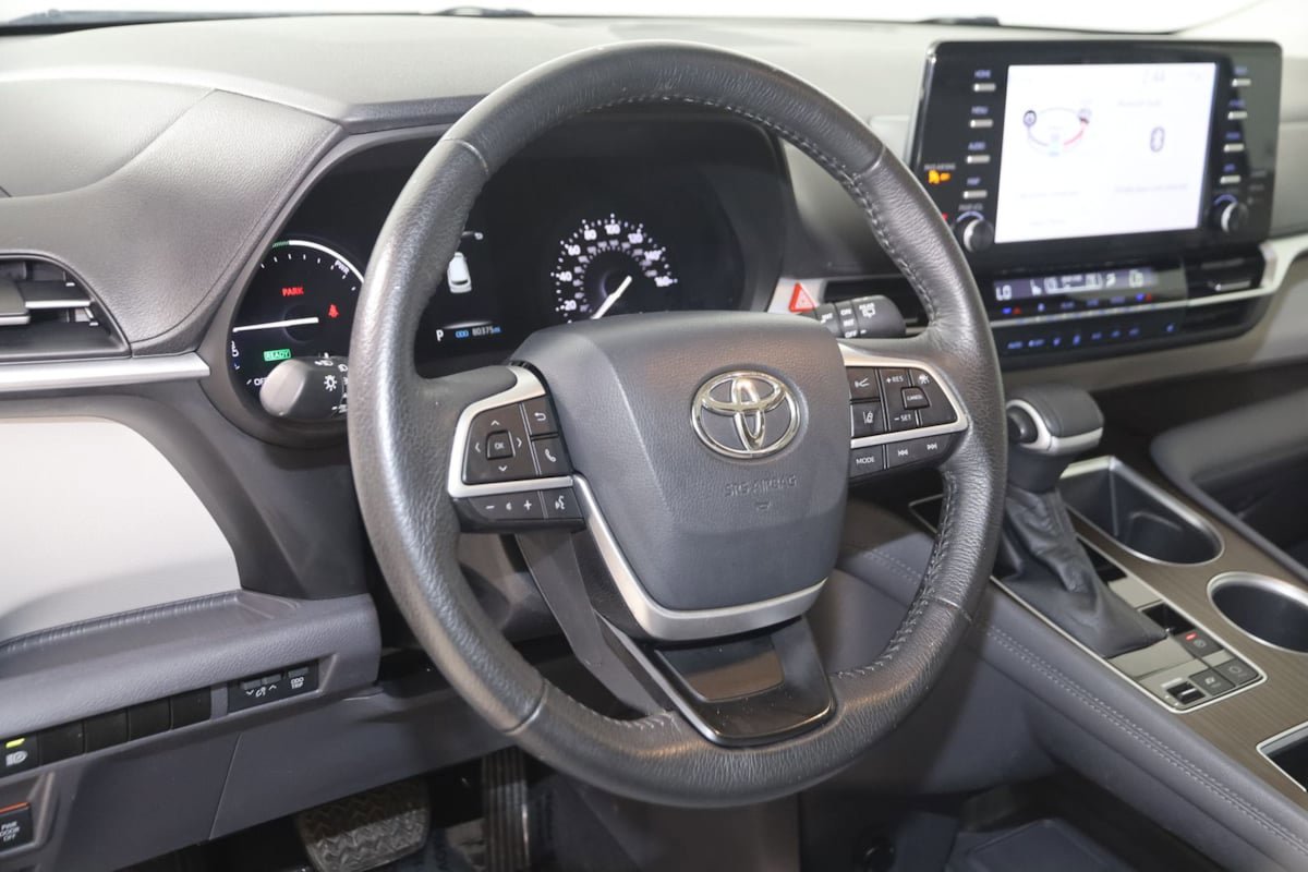 Used 2021 Toyota Sienna XLE FWD image 6