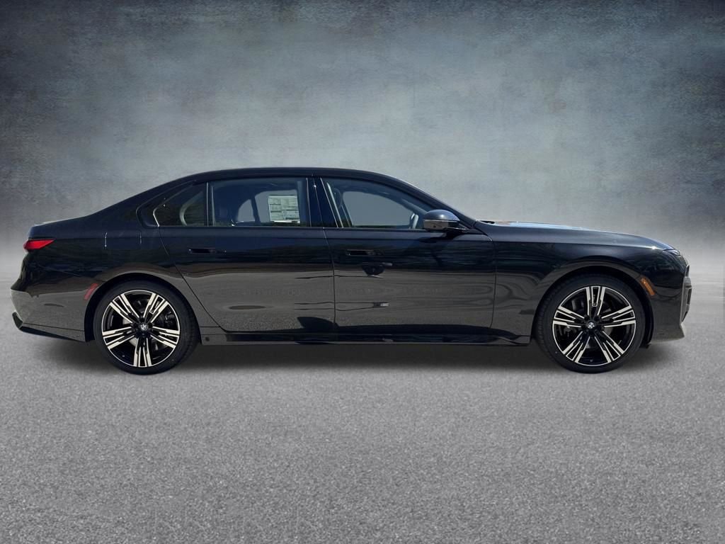 Used 2026 BMW 760i xDrive w/ Executive Package AWD/4WD image 7
