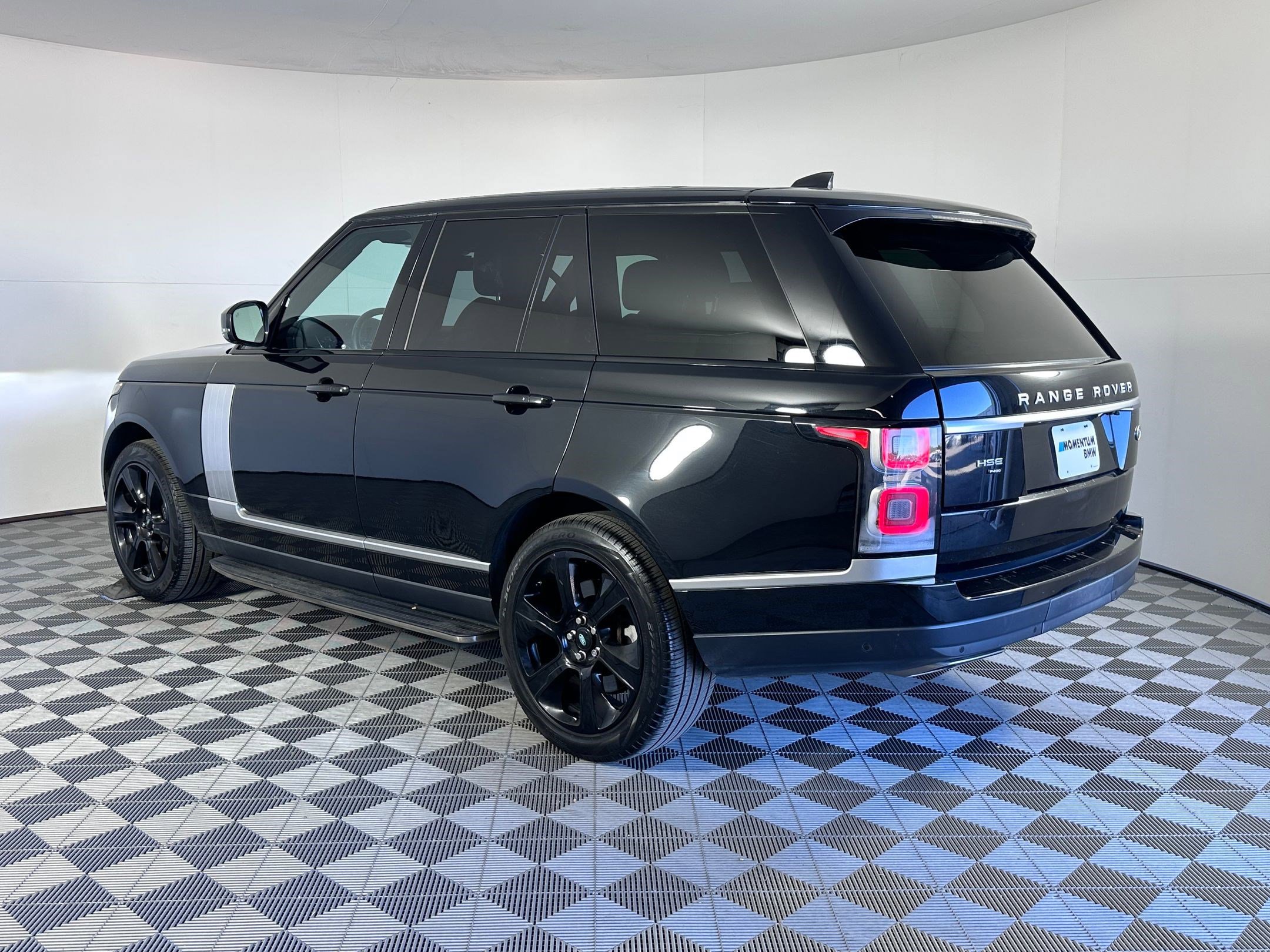 Used 2021 Land Rover Range Rover Westminster Edition image 3