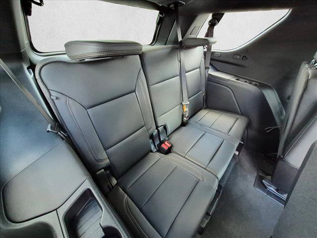 Used 2025 Chevrolet Tahoe High Country w/ Sun And Tow Package RWD image 18