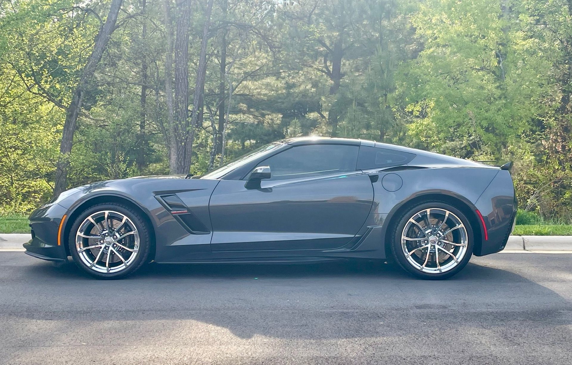 Used 2017 Chevrolet Corvette Grand Sport RWD image 11