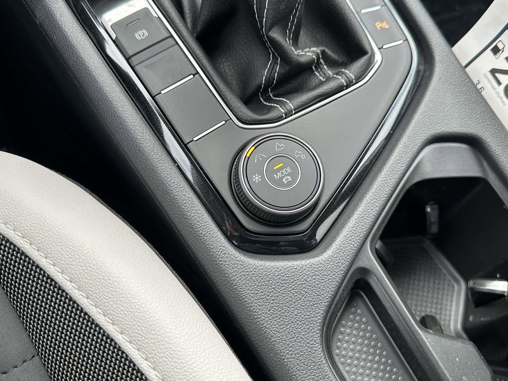 New 2026 Volkswagen Taos SE AWD/4WD image 25