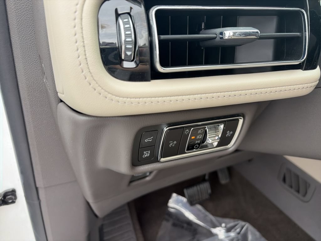Used 2023 Lincoln Nautilus Reserve FWD image 20