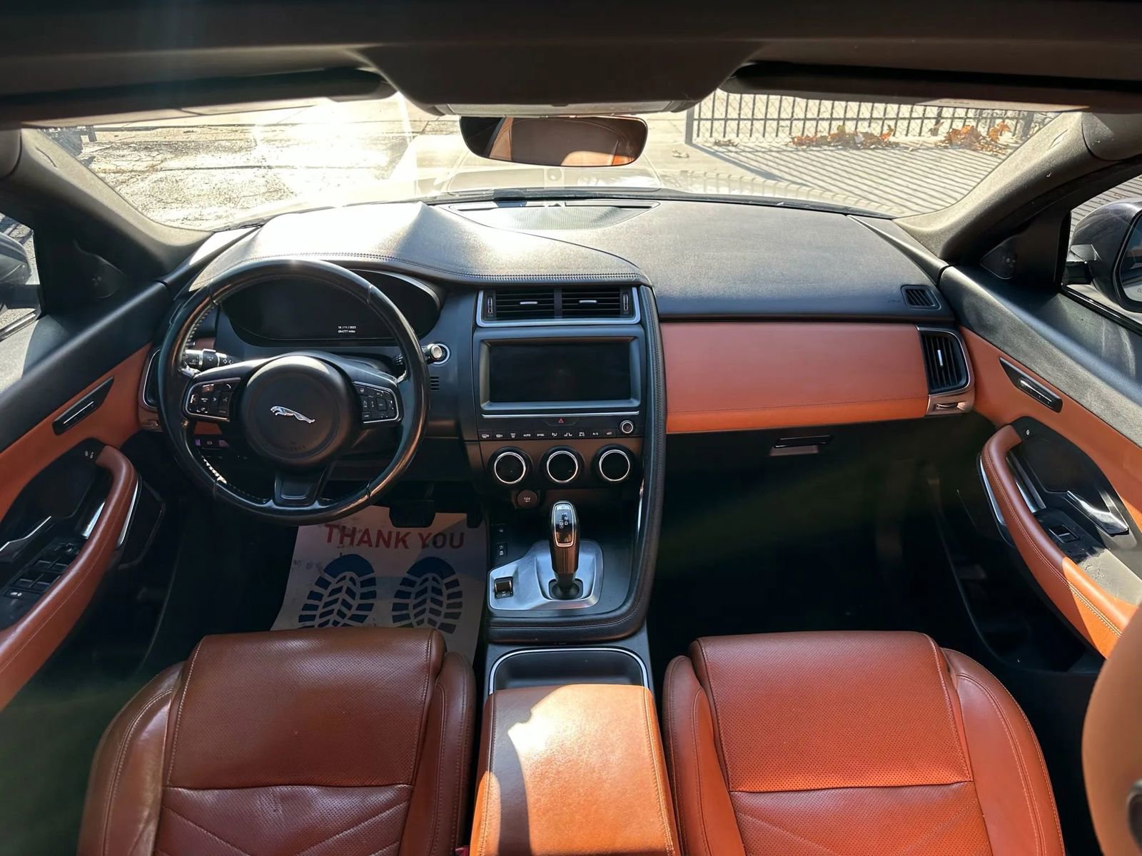 Used 2018 Jaguar E-PACE SE image 10