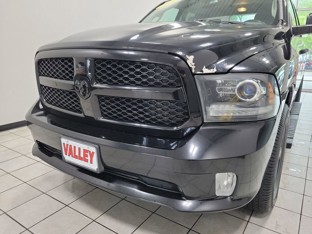 Used 2014 RAM 1500 Express w/ Black Ram 1500 Express Group AWD/4WD image 22