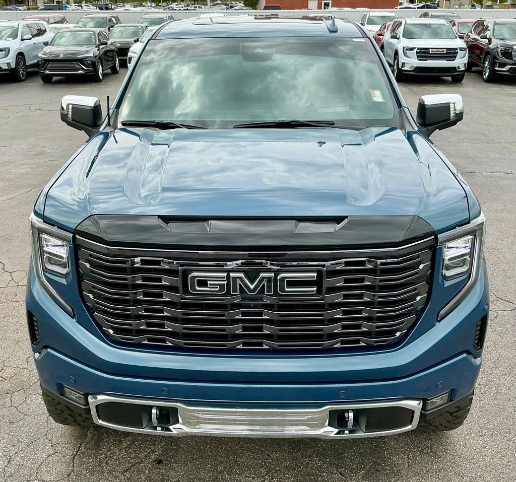 Used 2025 GMC Sierra 1500 Denali Ultimate AWD/4WD image 11
