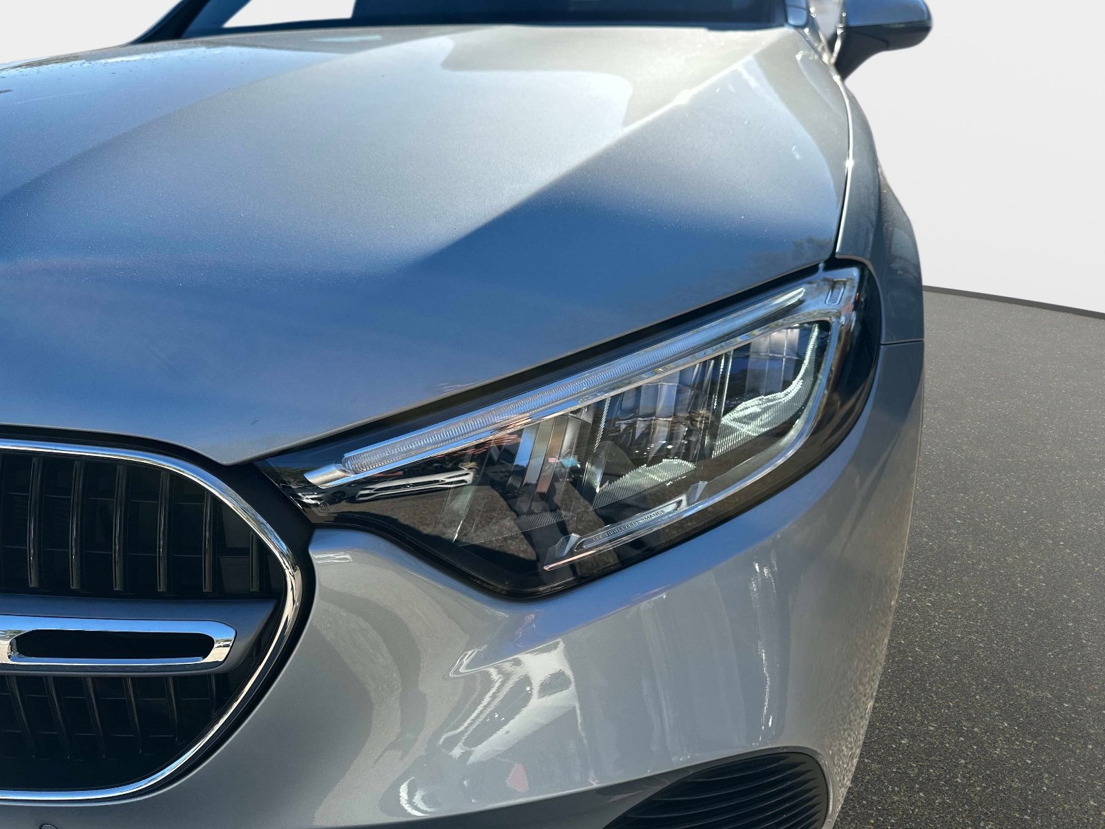 Certified 2026 Mercedes-Benz GLC 300 image 9